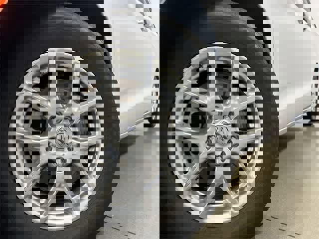 Used 2022 Chrysler Pacifica Touring-L image 28