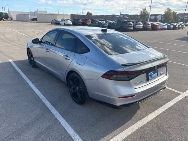 Used 2025 Honda Accord Sport image 3