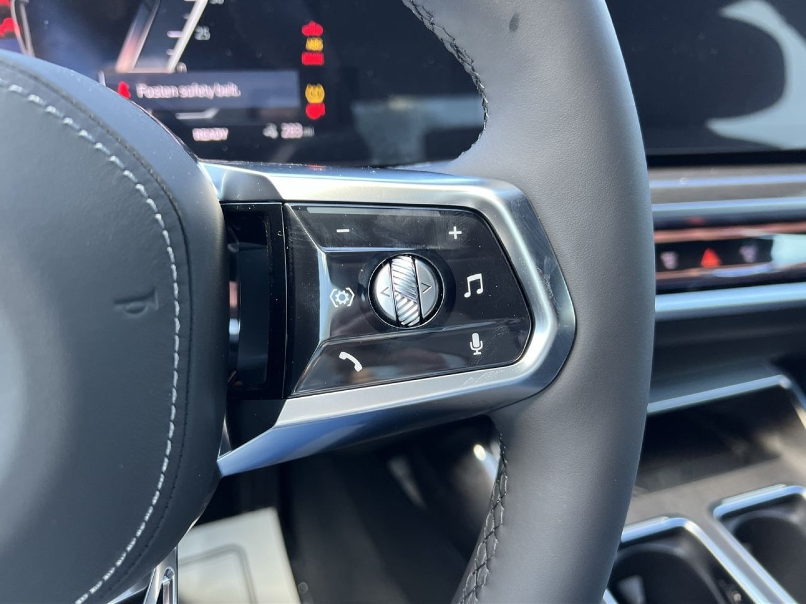 New 2026 BMW i7 xDrive60 w/ Executive Package AWD/4WD image 37