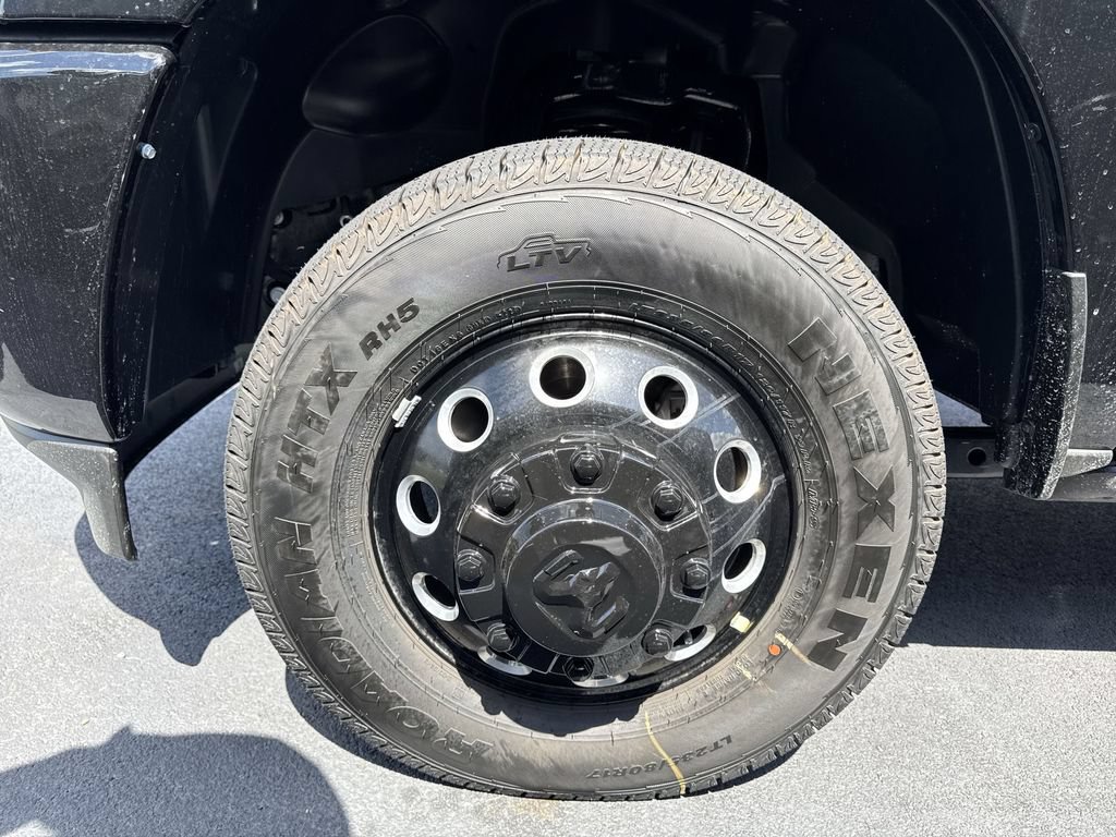 New 2026 RAM 3500 Laramie AWD/4WD image 10