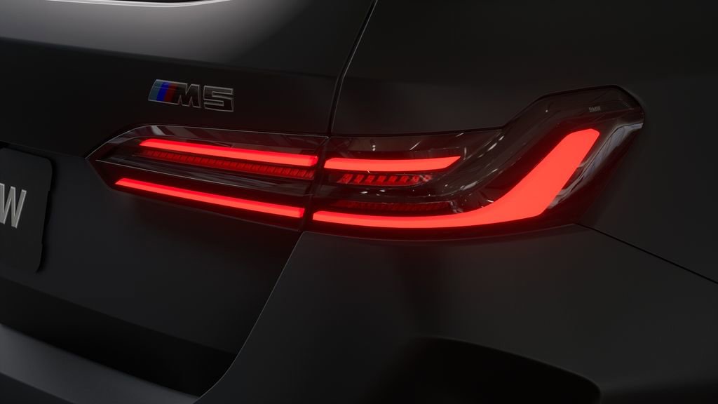 New 2026 BMW M5 Touring image 8