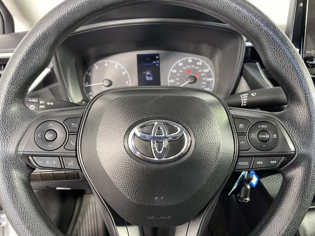 Used 2025 Toyota Corolla LE FWD image 14
