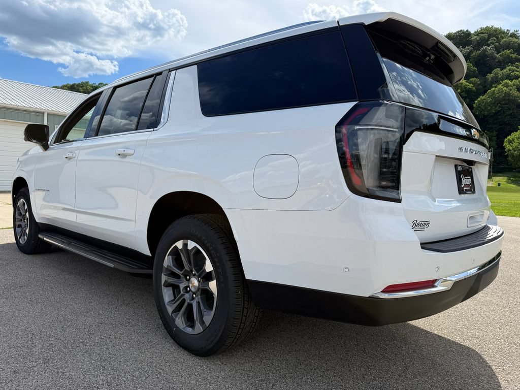 New 2026 Chevrolet Suburban LT w/ Comfort Package AWD/4WD image 7