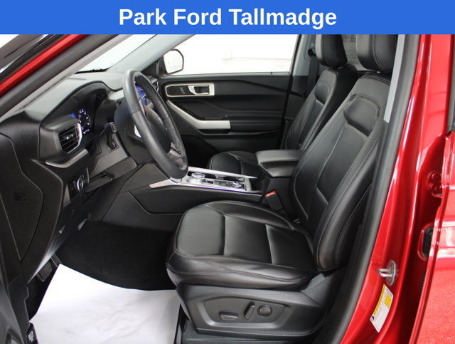 Used 2023 Ford Explorer XLT w/ Equipment Group 202A AWD/4WD image 14