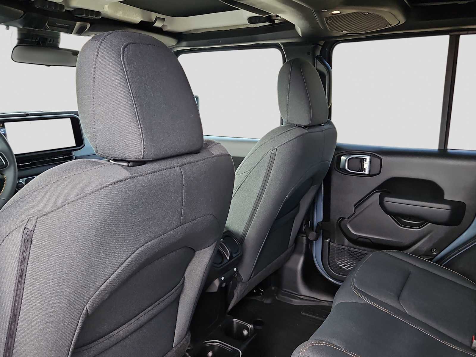 Used 2024 Jeep Wrangler Sport S image 16