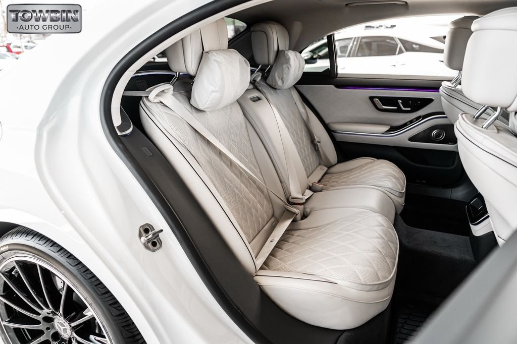 Used 2025 Mercedes-Benz S 580e 4MATIC Sedan image 14