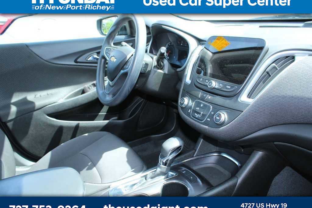 Used 2022 Chevrolet Malibu LS w/ Driver Confidence Package II image 6