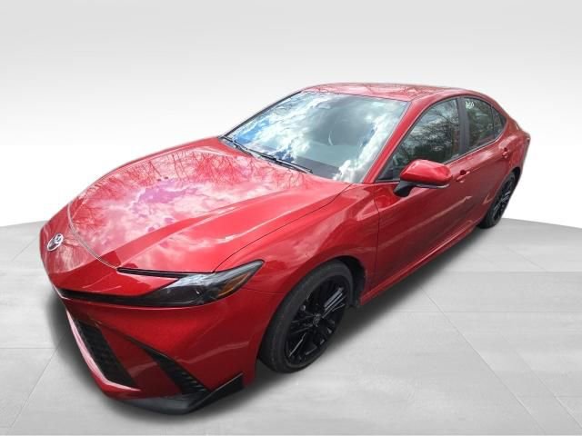 Used 2025 Toyota Camry SE image 2