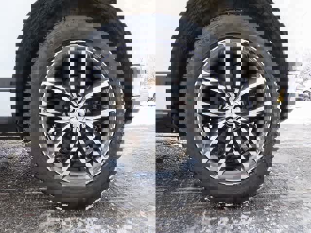 Used 2024 Land Rover Range Rover Evoque S image 9