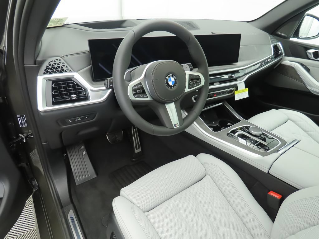 Used 2026 BMW X5 xDrive40i w/ M Sport Package AWD/4WD image 10