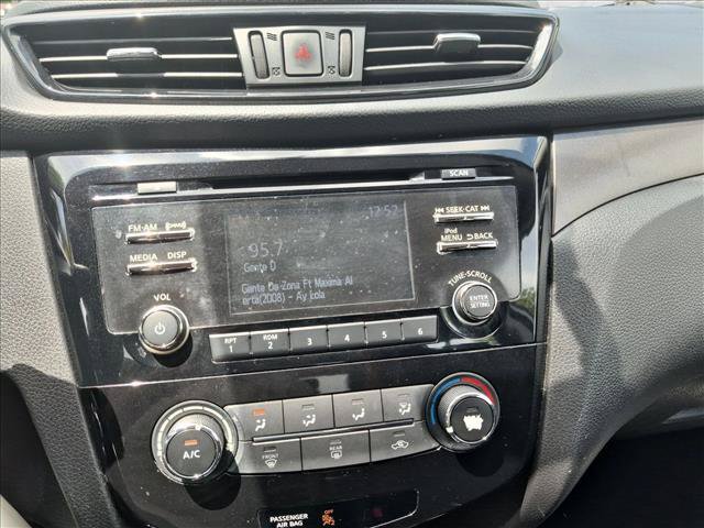 Used 2018 Nissan Rogue Sport S w/ S Appearance Package FWD image 13