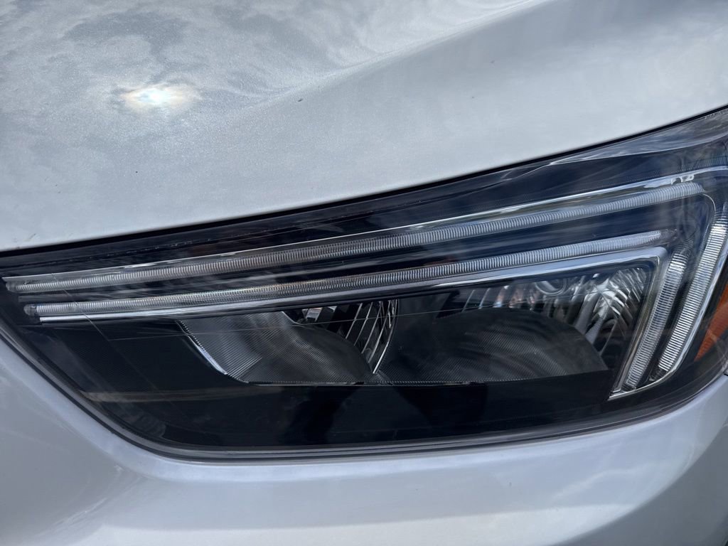 Used 2022 Buick Encore Preferred w/ Safety Package II image 9