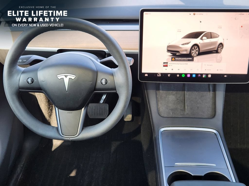 Used 2024 Tesla Model Y Long Range AWD/4WD image 25