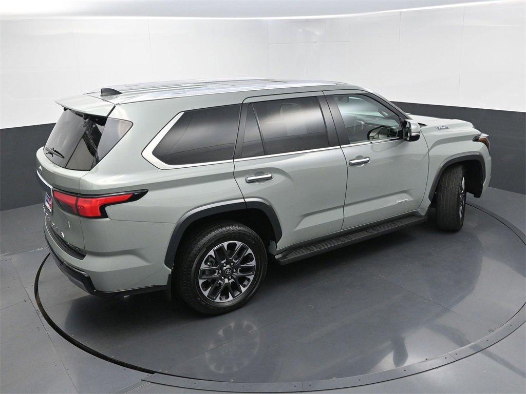 Used 2025 Toyota Sequoia Limited image 40