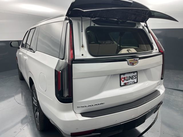 Used 2024 Cadillac Escalade ESV Sport Platinum AWD/4WD image 20