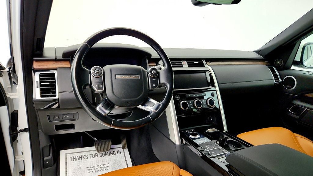 Used 2018 Land Rover Discovery HSE AWD/4WD image 13