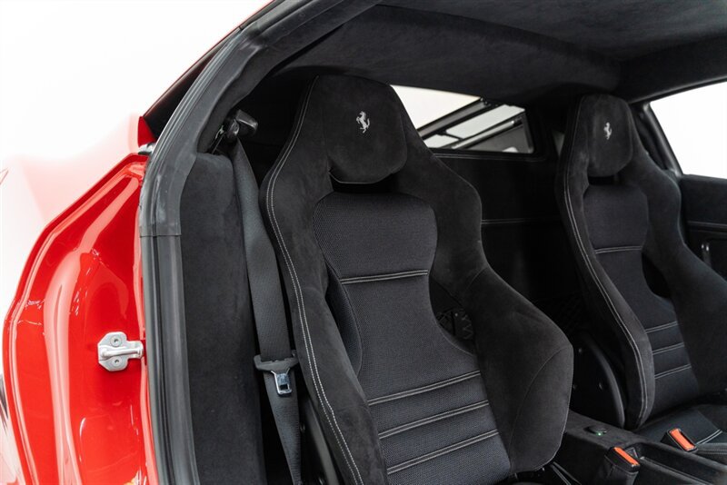 Used 2015 Ferrari 458 Speciale Coupe RWD image 56