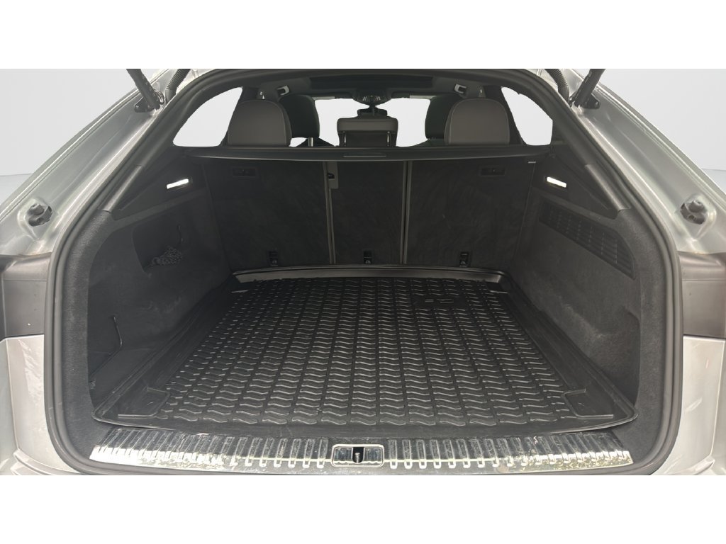 Used 2022 Audi Q8 Premium w/ Convenience Package AWD/4WD image 19