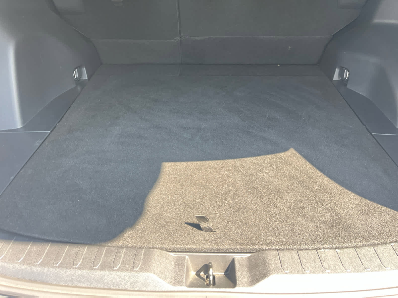 Used 2021 Toyota RAV4 XLE Premium image 37