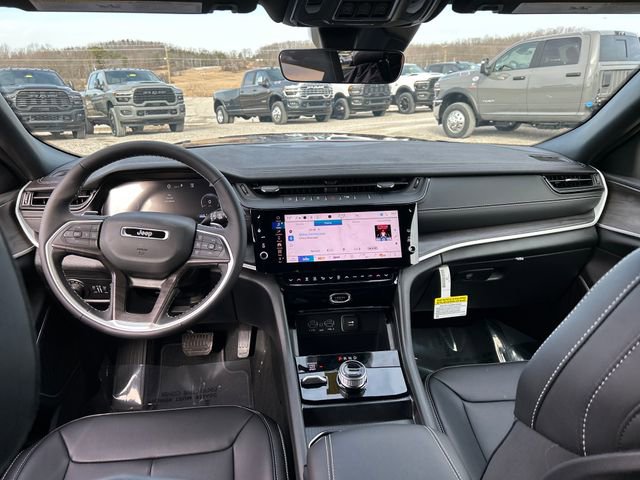 New 2026 Jeep Grand Cherokee Limited image 9