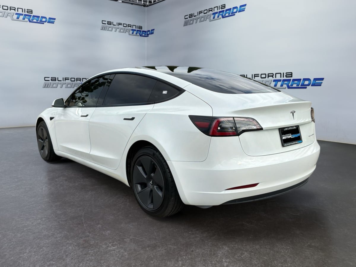 Used 2022 Tesla Model 3 Long Range AWD/4WD image 7