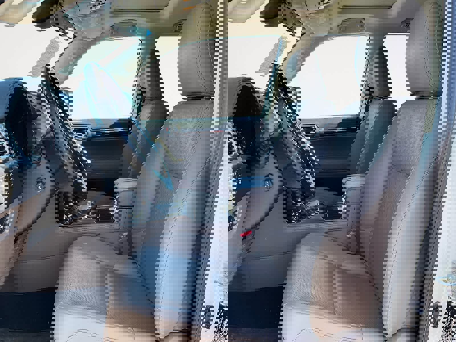 Used 2023 Lexus GX 460 Premium w/ Premium Package image 13