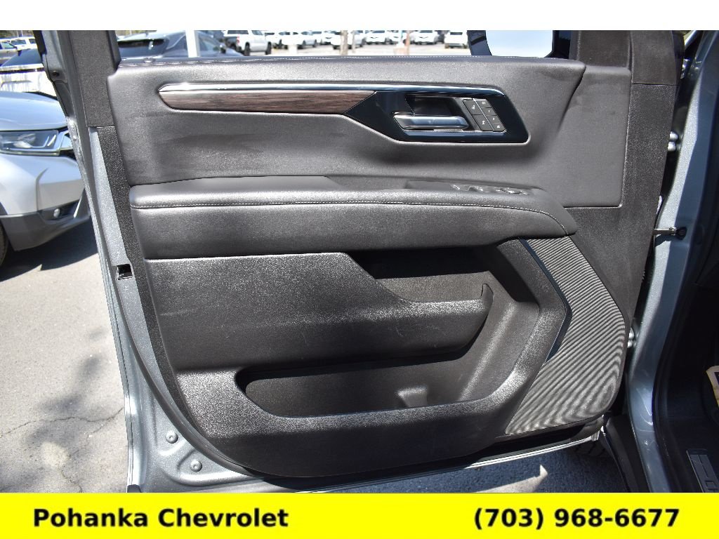 Used 2025 Chevrolet Tahoe Z71 AWD/4WD image 21