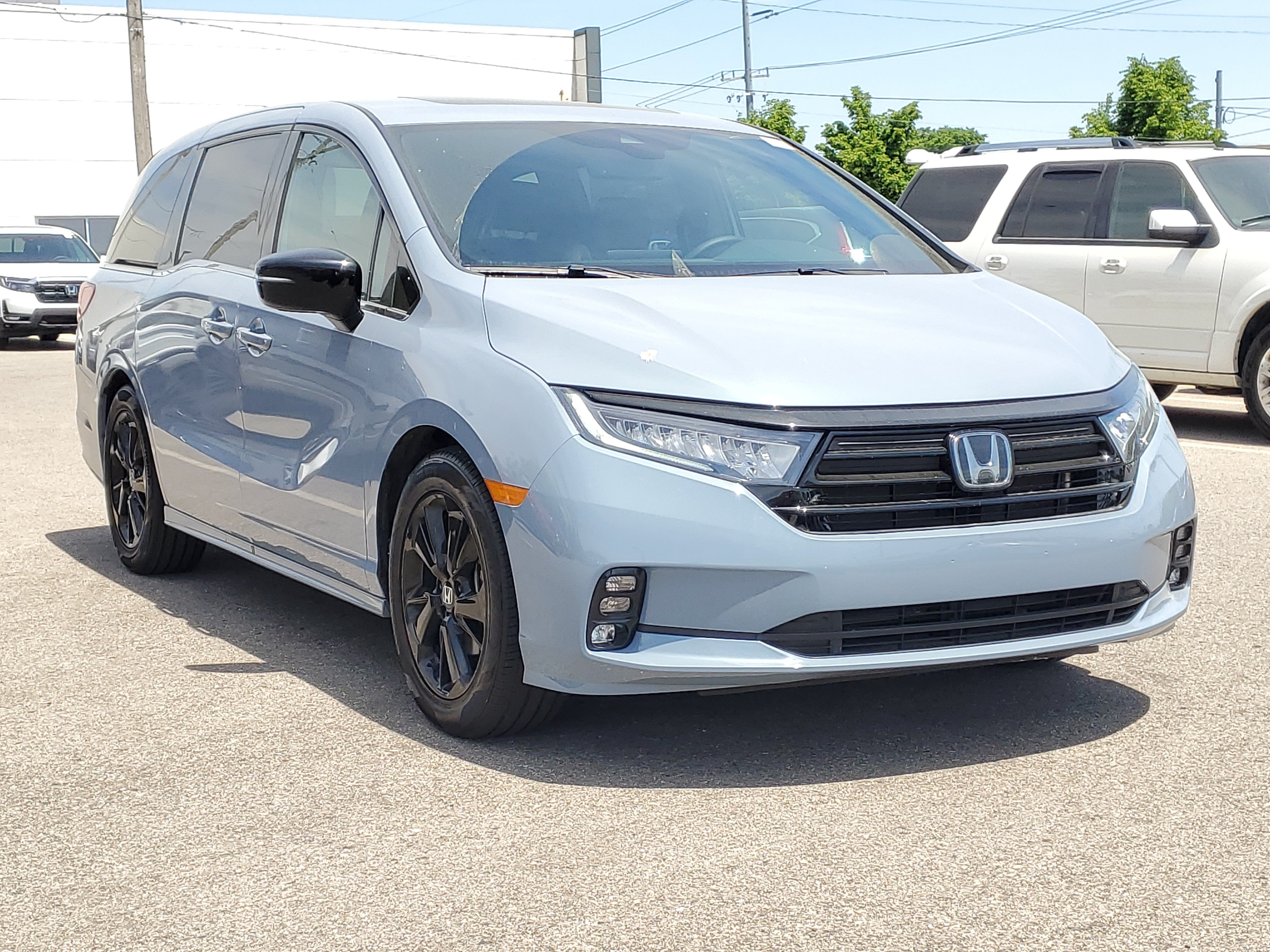 Certified 2023 Honda Odyssey Sport image 4