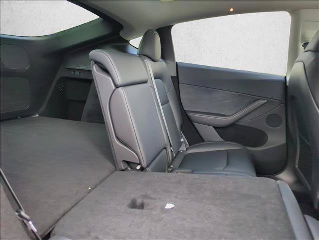 Used 2025 Tesla Model Y Long Range RWD image 25