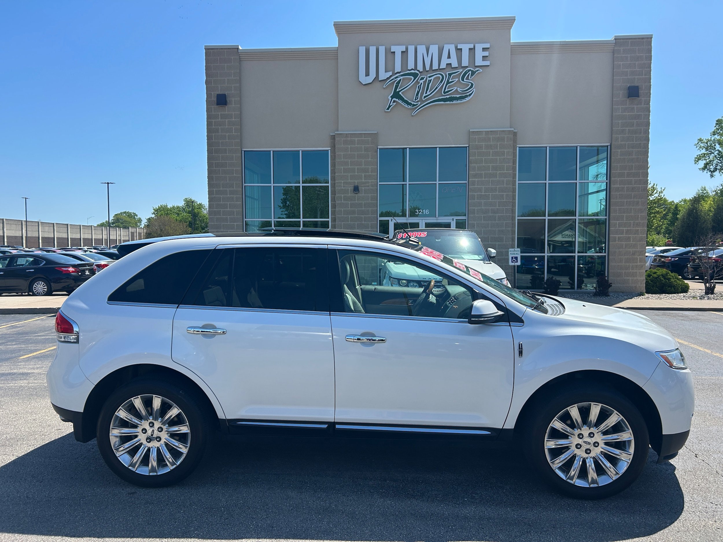 Used 2014 Lincoln MKX AWD w/ Equipment Group 102A