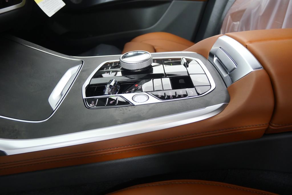 New 2026 BMW X7 xDrive40i w/ Executive Package image 25