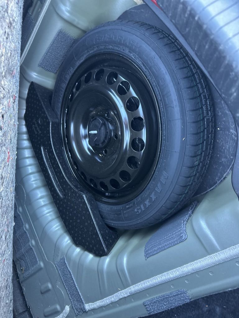 Used 2021 Chevrolet Malibu LS image 34