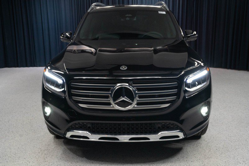 New 2026 Mercedes-Benz GLB 250 image 2