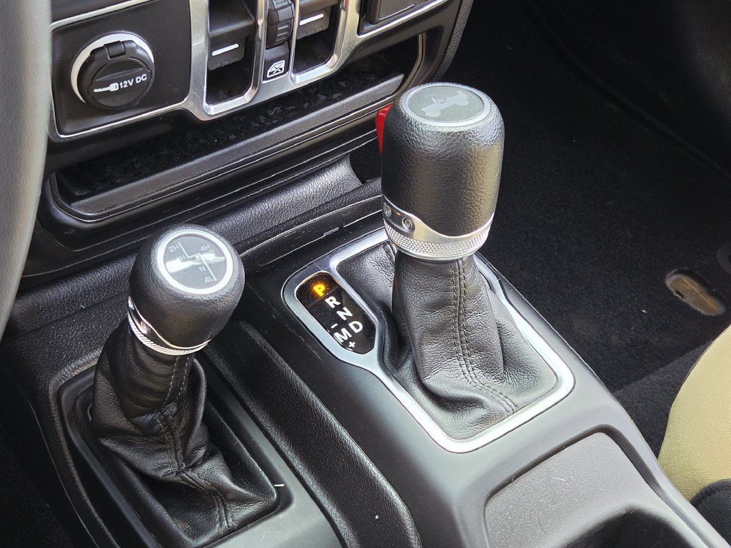 Used 2023 Jeep Wrangler Unlimited w/ 8.4" Radio Group AWD/4WD image 28