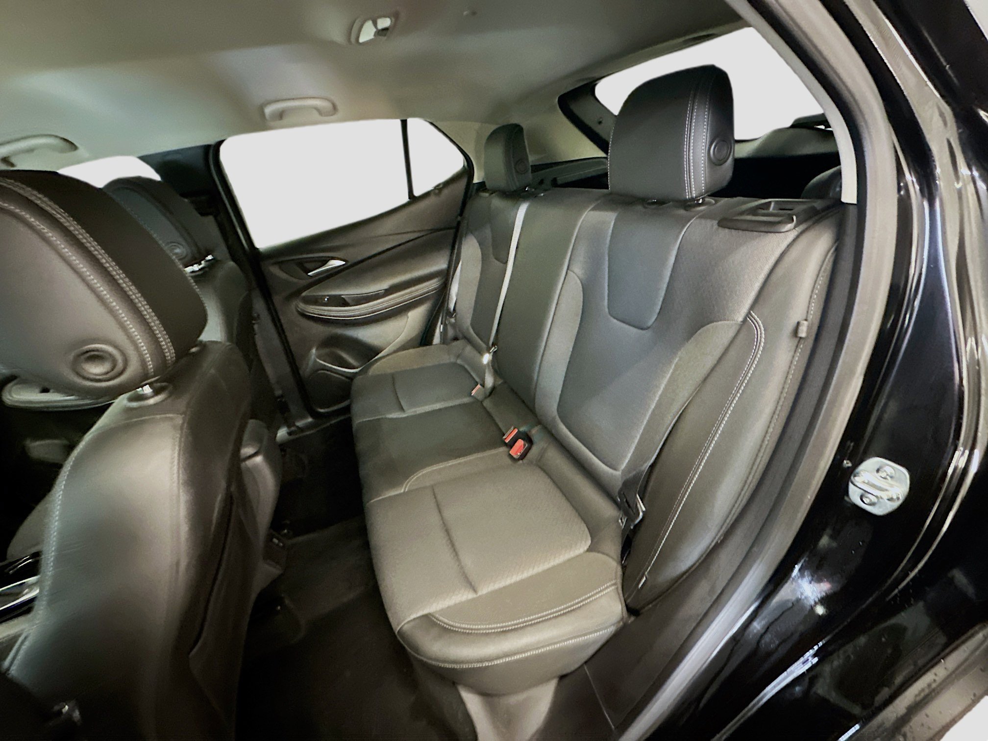 Used 2025 Buick Encore GX Preferred image 28