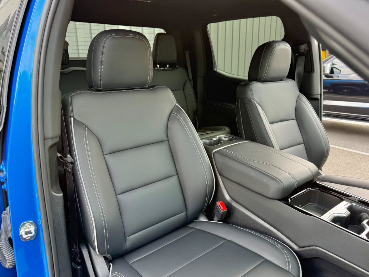 Used 2026 Chevrolet Silverado EV LT AWD/4WD image 12