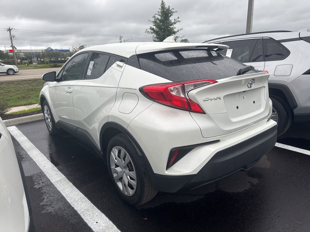 Used 2021 Toyota C-HR LE image 5