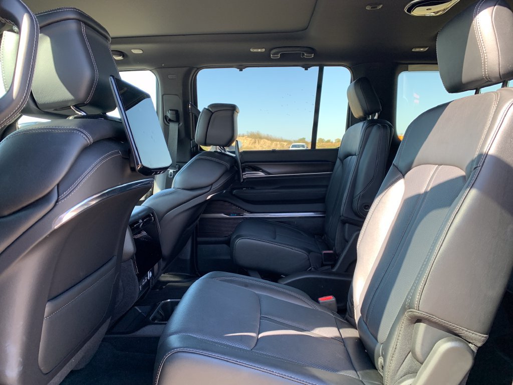 Used 2026 Jeep Grand Wagoneer L Summit w/ Rear Seat Video Group I AWD/4WD image 6