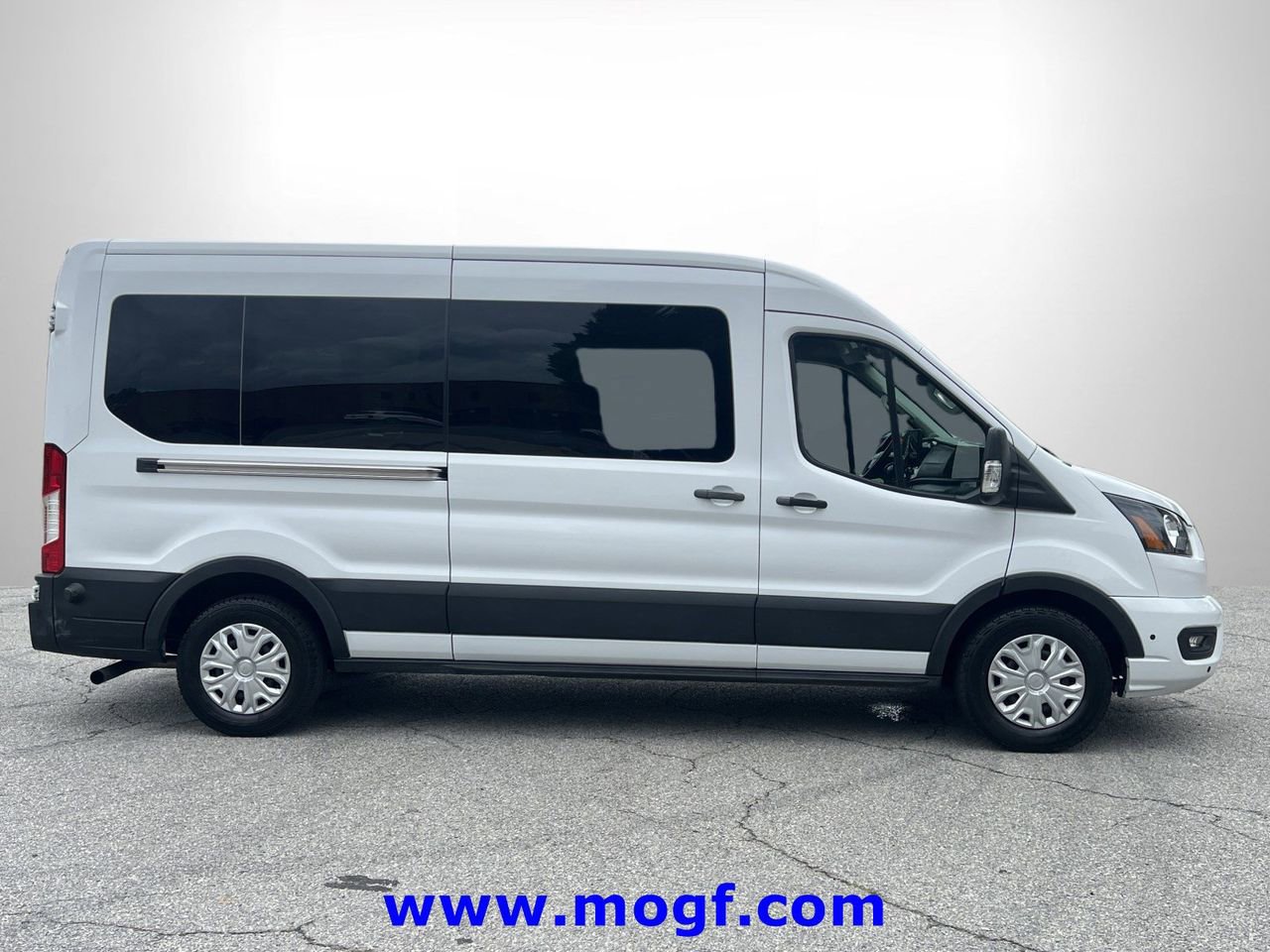 Used 2024 Ford Transit 350 XLT RWD image 27