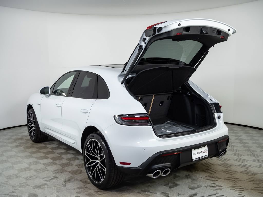 New 2026 Porsche Macan image 33