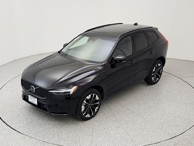 New 2026 Volvo XC60 T8 Plus w/ Climate Package AWD/4WD image 13