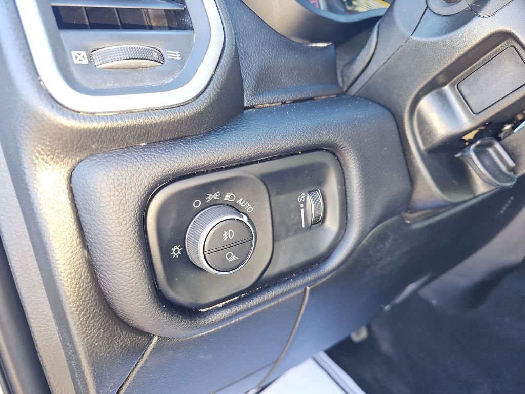 Used 2024 RAM 2500 Big Horn image 30