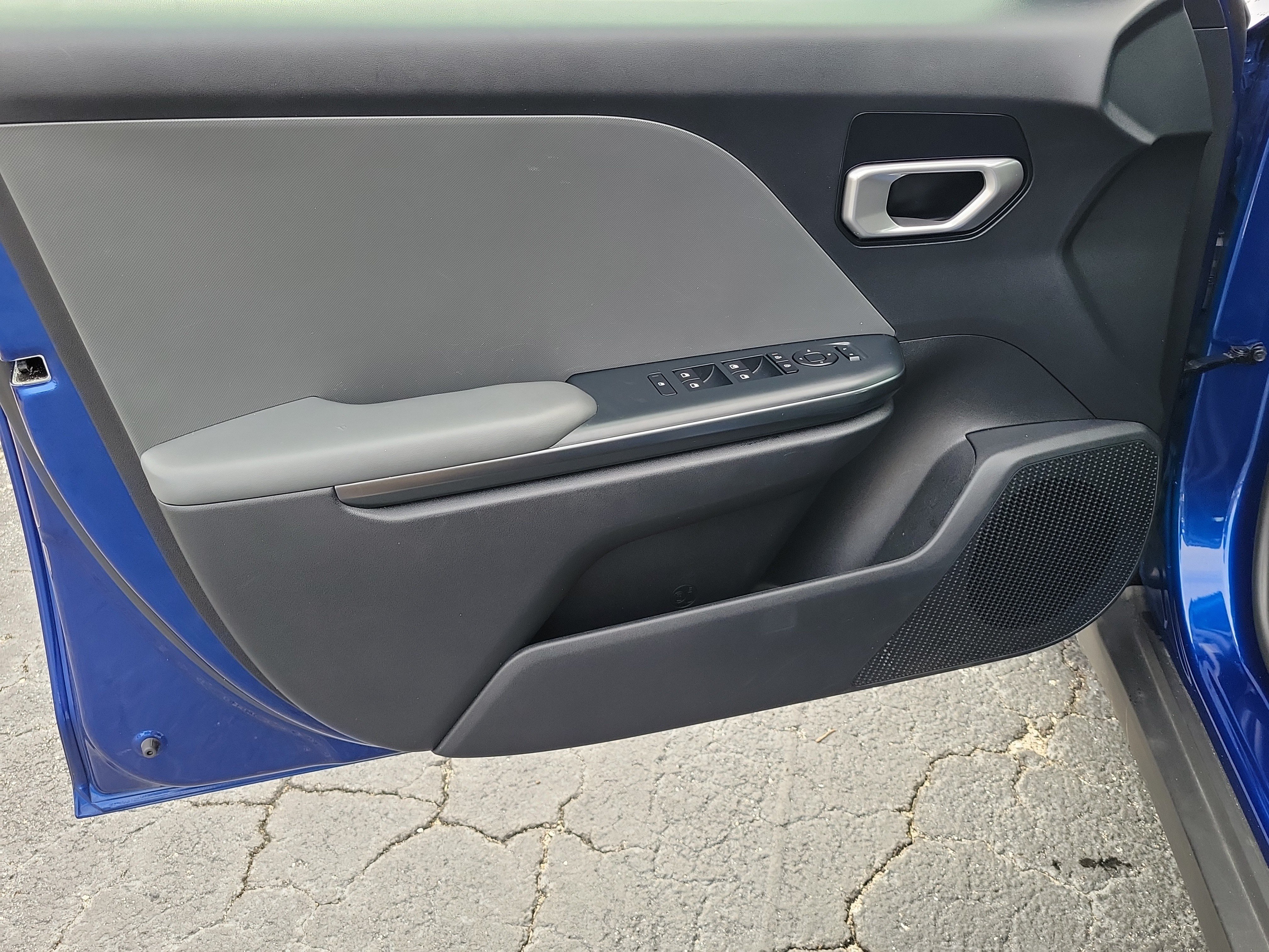 Used 2025 Kia K4 FWD image 16