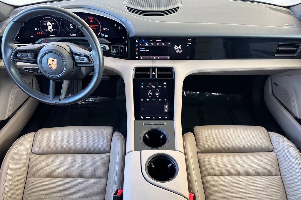 Used 2022 Porsche Taycan RWD image 4