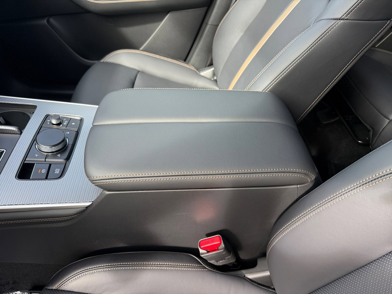 New 2026 MAZDA CX-70 3.3 Turbo w/ Premium Plus Pkg image 14