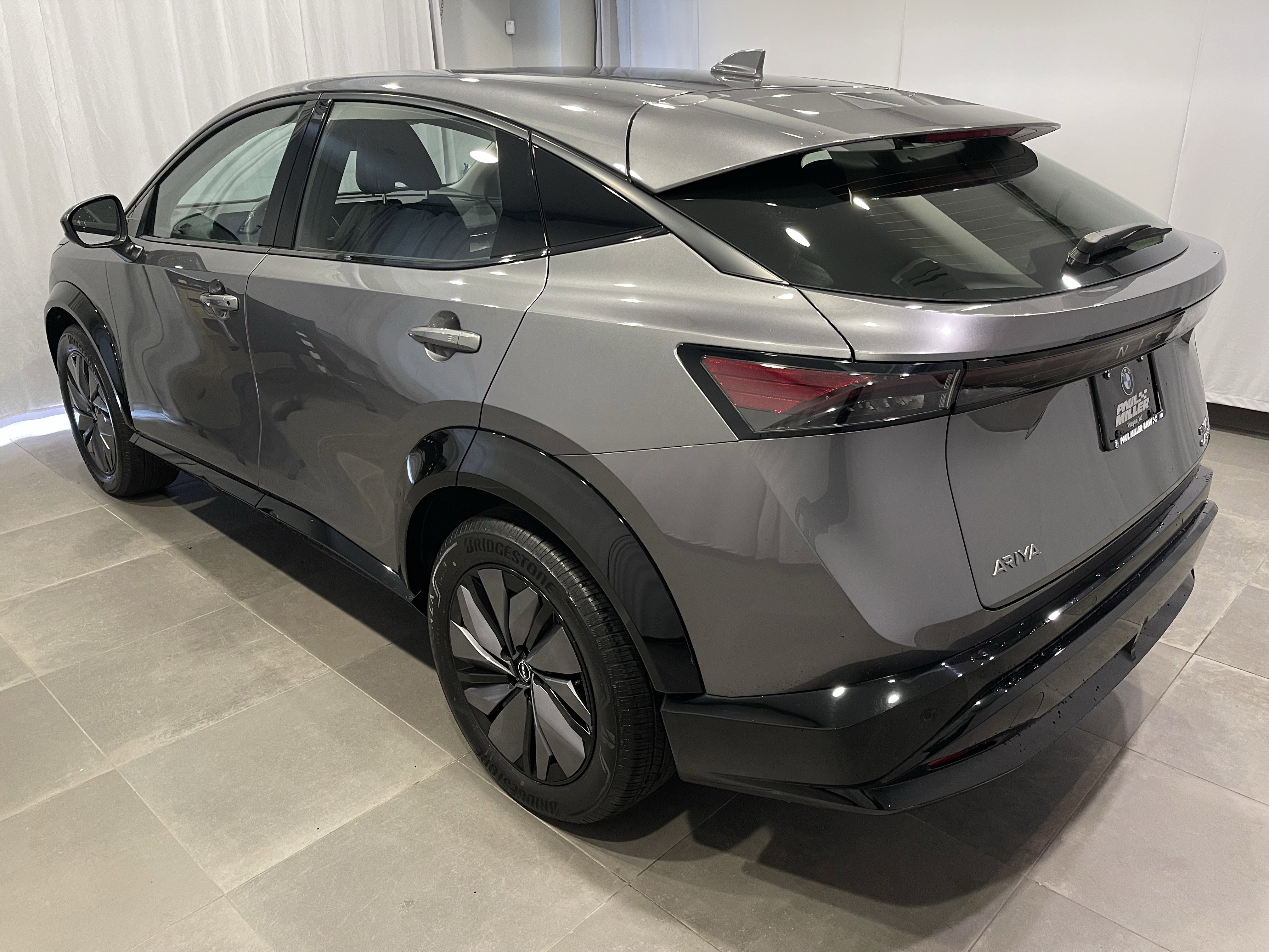 Used 2023 Nissan Ariya AWD image 5