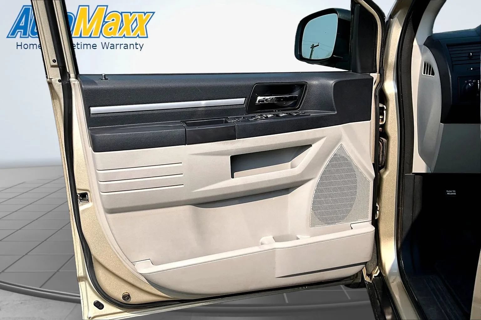 Used 2010 Dodge Grand Caravan Hero w/ Popular Equipment Group FWD image 15