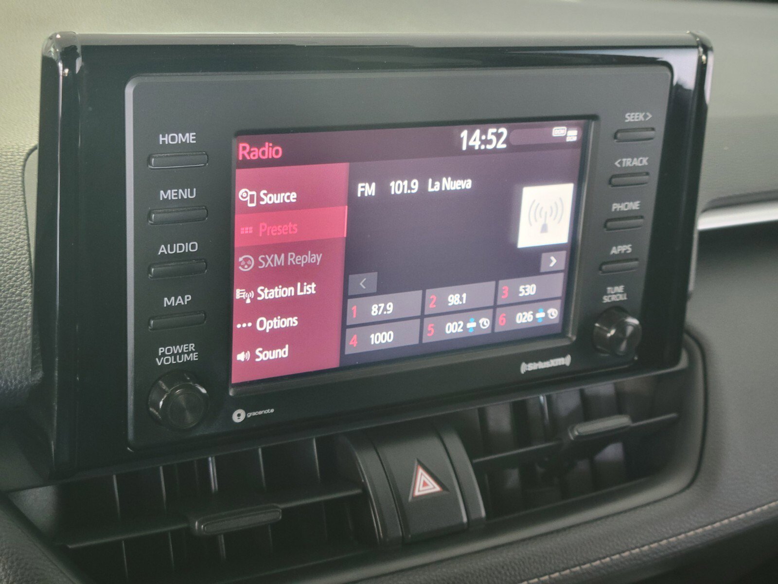 Used 2020 Toyota RAV4 XLE w/ XLE Grade Weather Package image 22