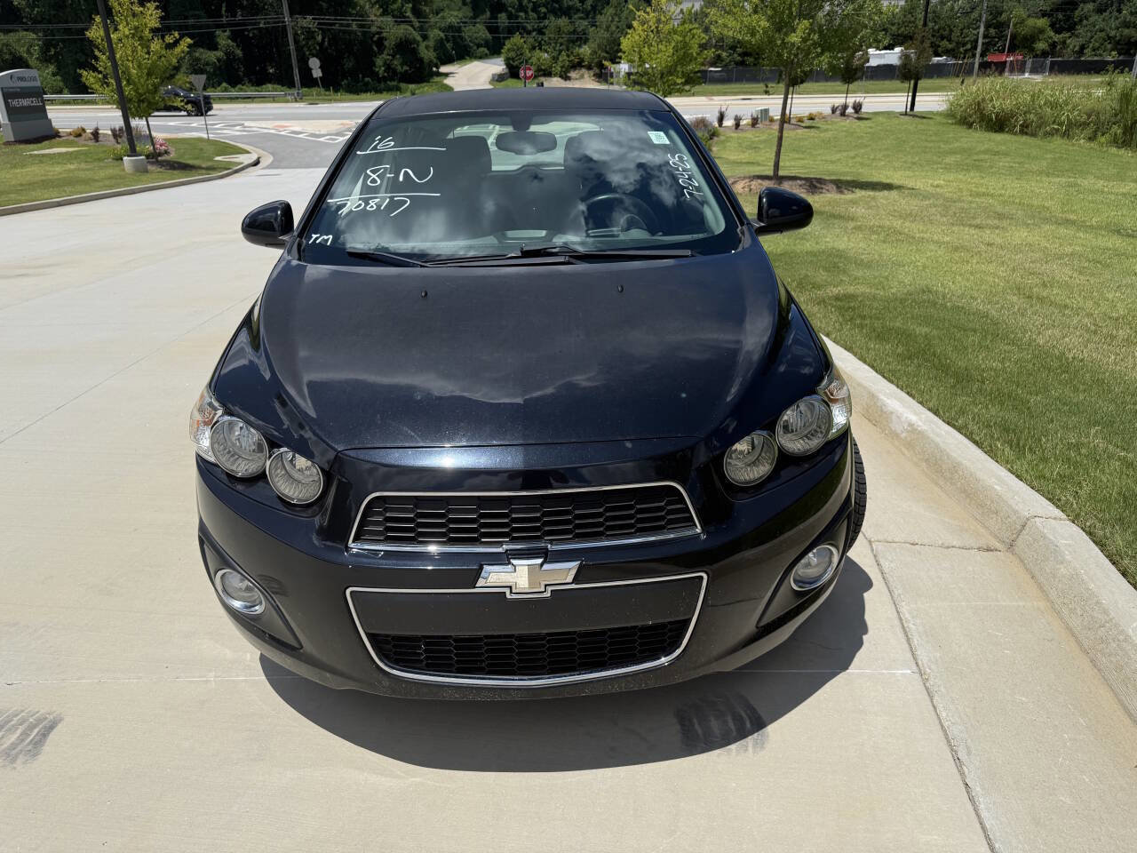 Used 2016 Chevrolet Sonic LT w/ Wheels and Fog Lamp Package FWD image 4