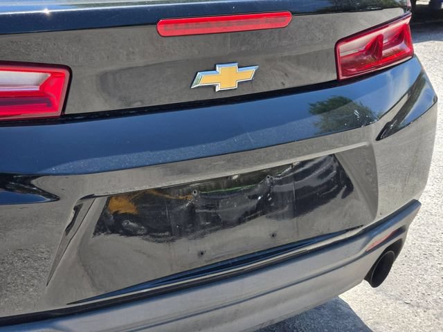Used 2018 Chevrolet Camaro LS RWD image 6